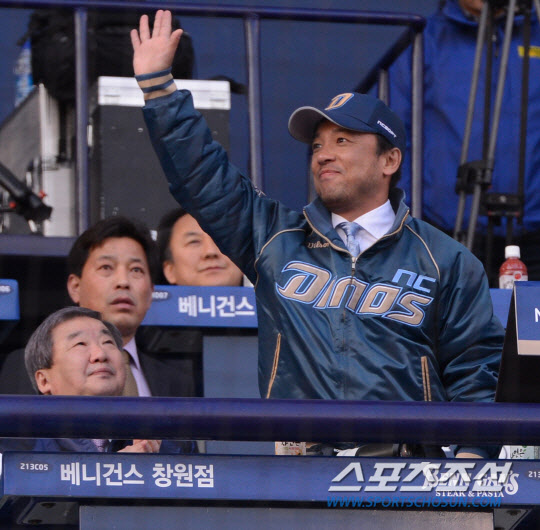 NC다이노스 구단주인 김택진 엔씨소프트 대표. /조선일보DB