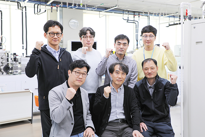 (왼쪽아래부터 시계방향) 양기정·김대환·강진규 책임연구원,전동환·황대규·이재백·손대호 전임연구원.(사진=DGIST)