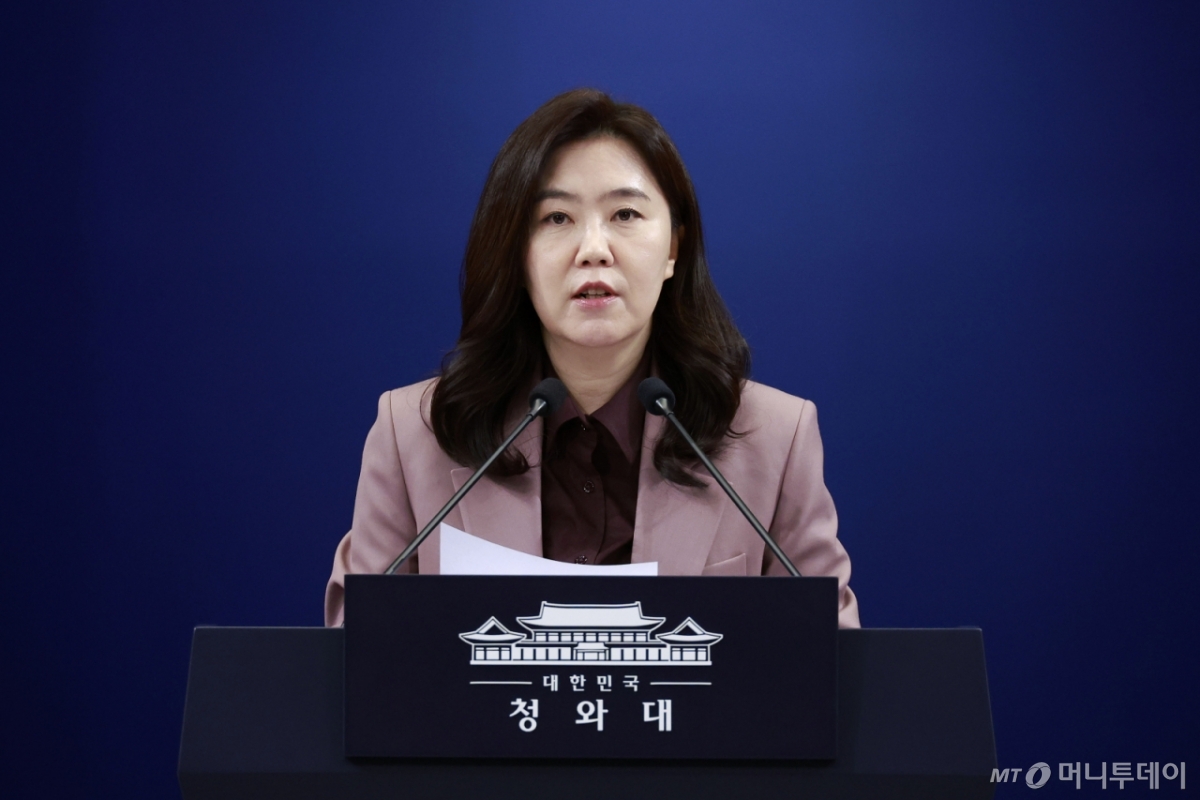 7eeb8773b08469ff37efe9b3428073693d48b7a270ae2dec4a271886c9e12404aa120413