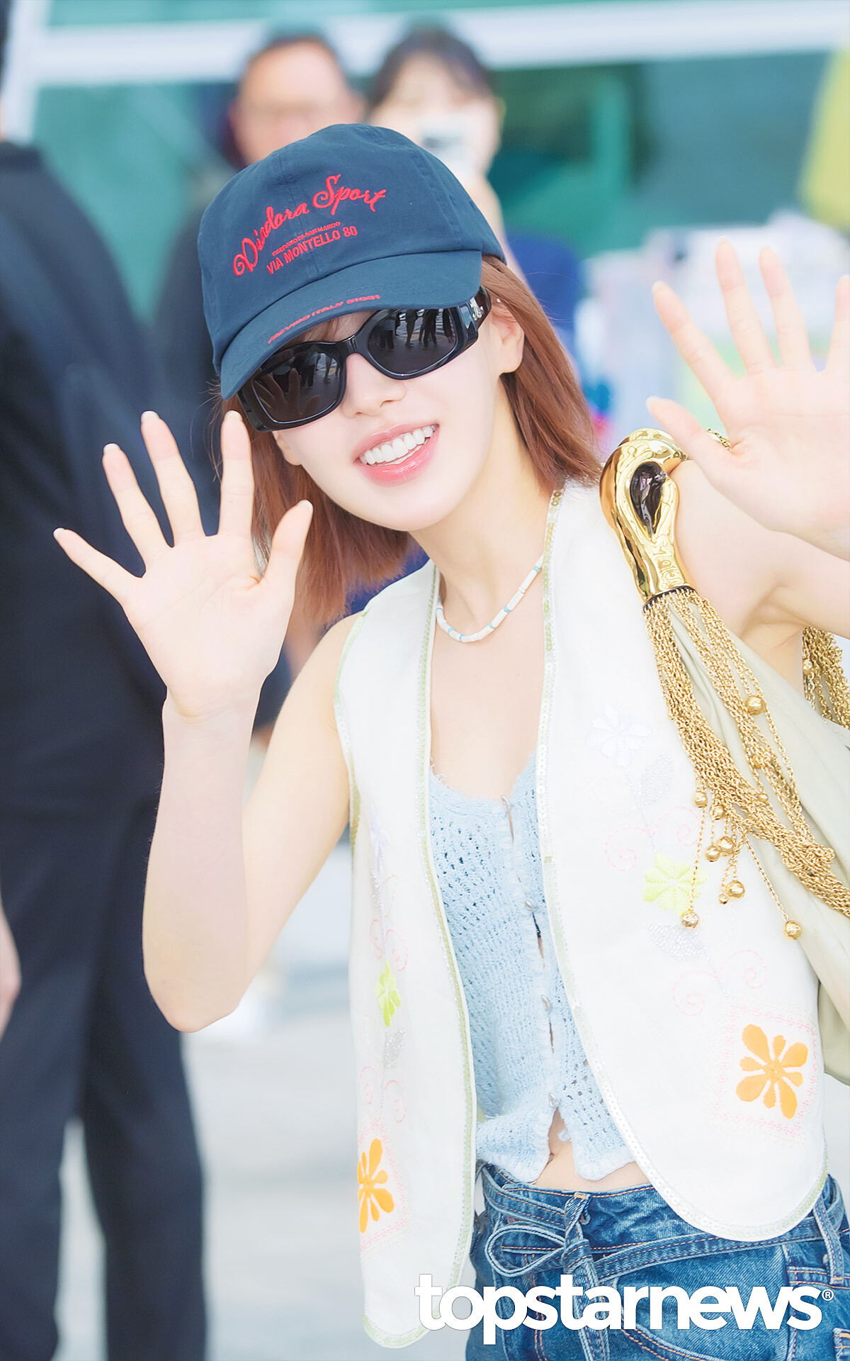 7fed8273b58a68fe51ee85e545817c73fba5c1a3f90b4ae04c170b253dbfe9