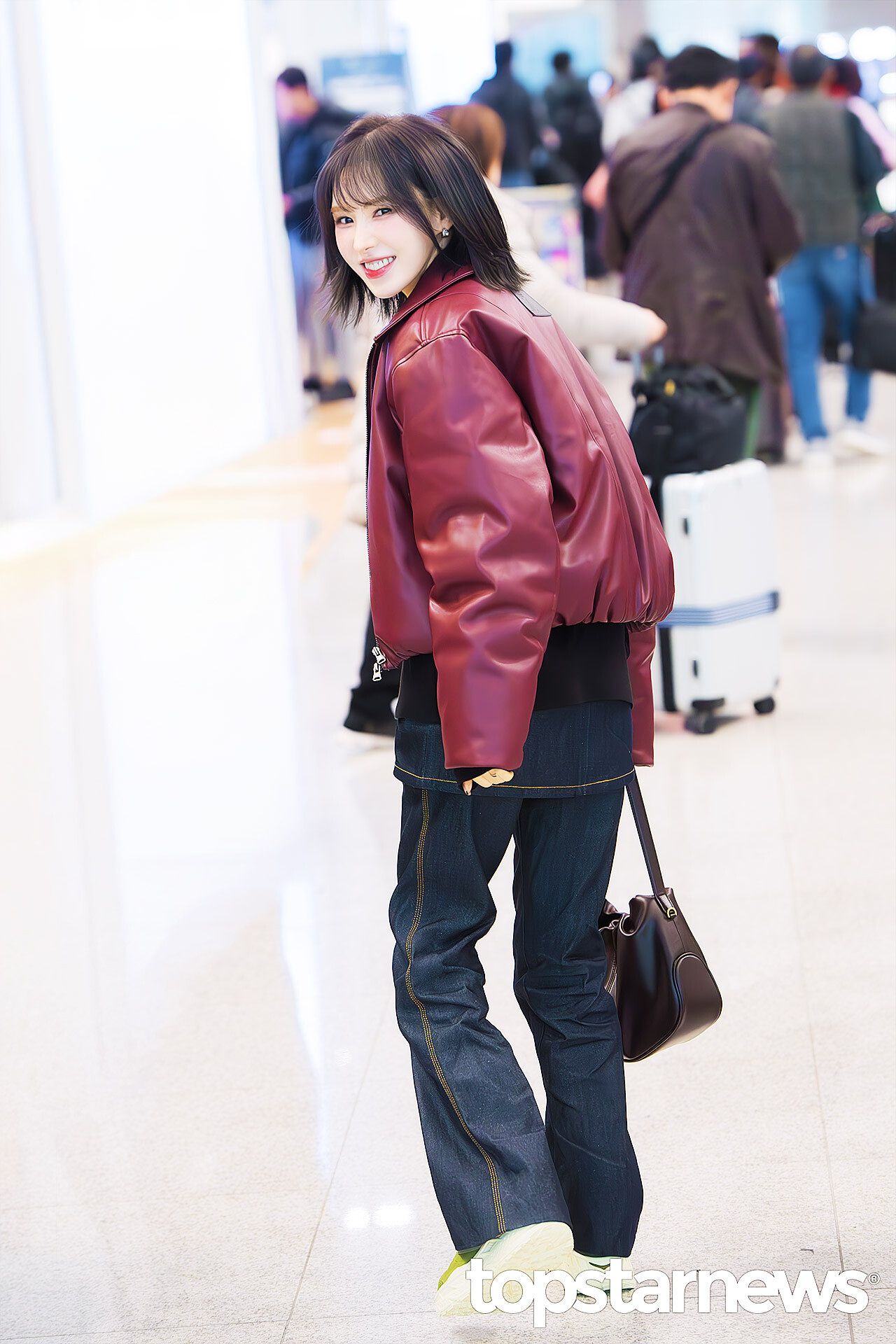 7ce88976b0826cf551ee8ee54582706915d5fbe0242171a42042571f75d082e69781a77d