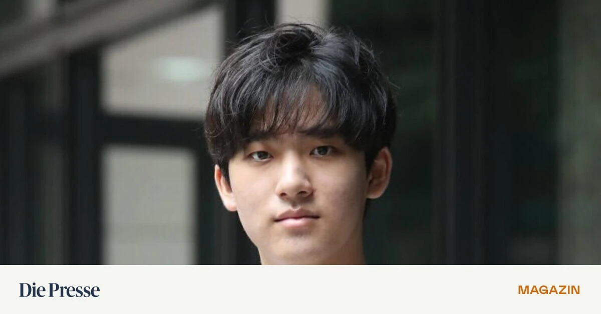 0490f719b48468f320b5c6b011f11a39354487a5a54e1d10fe