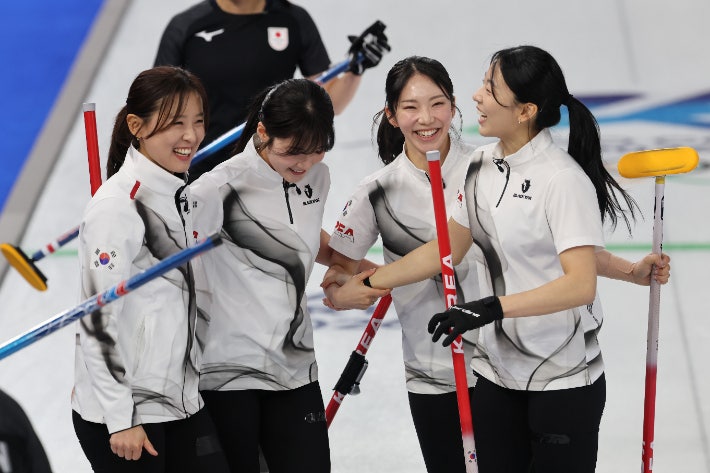 0490f719b38b68f420b5c6b011f11a396e384902ca8a51a831