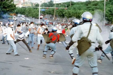 ?src=https%3A%2F%2Fi.namu.wiki%2Fi%2FA_12px4JdYyS7YC2KRv35C7xOKtXv6QXIligB5faNoyKbvgGGcbghHJYgabJcZ3rCBD48eDdqtKVQqBhJdvzsA.webp&type=sc960_832